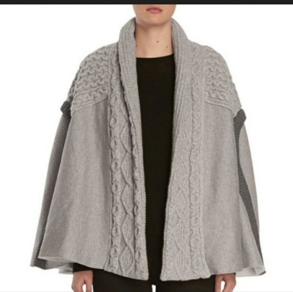NWT Burberry Knit Cape *Rare & Authentic! - Picture 1 of 13